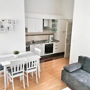 Anamarija-bacvice Appartement